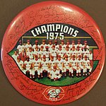 1975 Cincinnati Reds - Team Picture Pin Button - Champions 1975.jpg